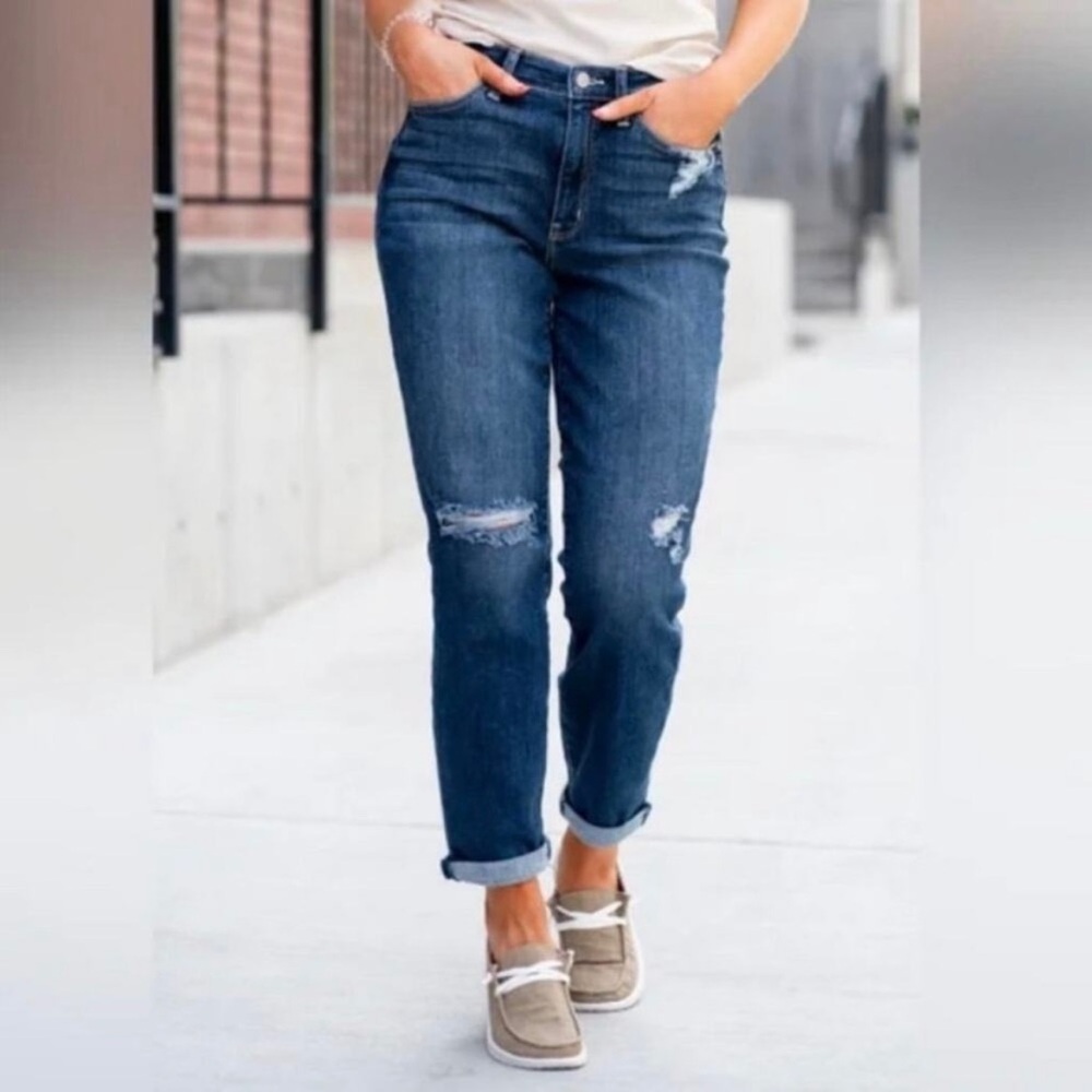 Judy Blue Boyfriend Fit Jeans Dark Wash Distressed Size 11/30 Stretchy Denim